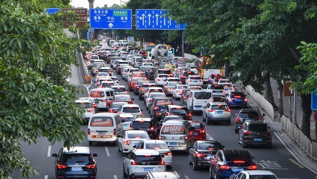 五一高速免費時間發佈2條規定讓車主心涼還搞區別對待