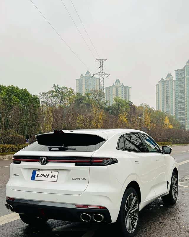 2024款长安uni-k实拍:标配l2级驾驶辅助,诠释科技魅力