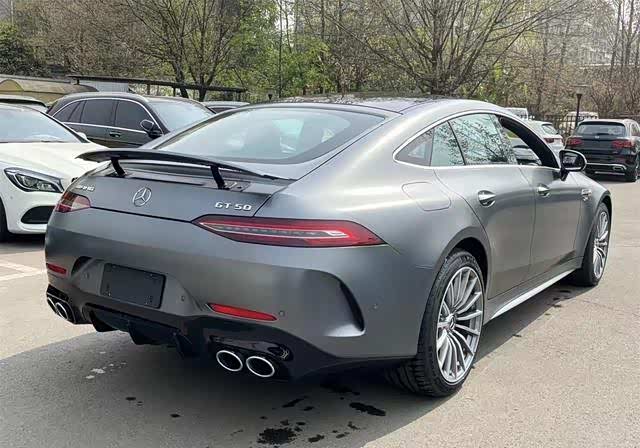 真漂亮2023款奔驰amggt50四门跑车到店实拍6缸发动机4matic