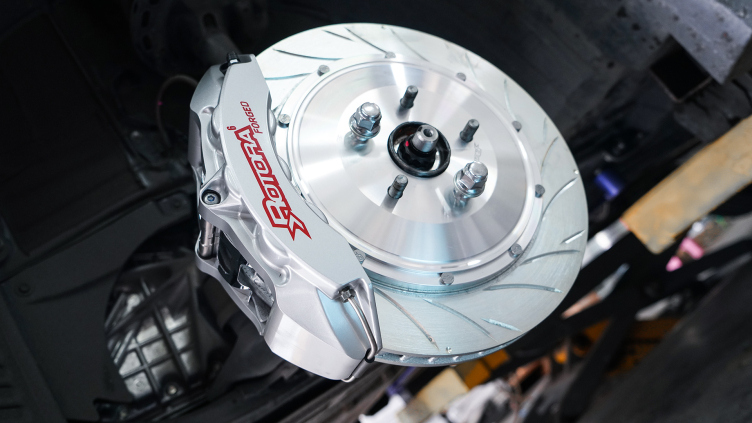 丰田汉兰达xu50升级rotora大六活塞刹车卡钳套装