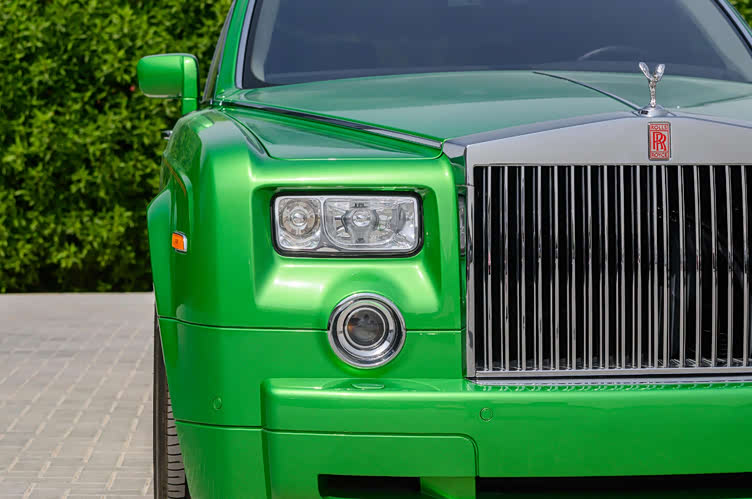 全球限量135绿色的劳斯莱斯幻影百年纪念版20年没开赔惨了