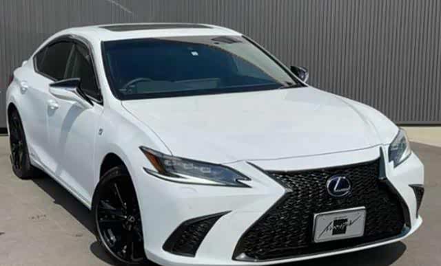 全新雷克萨斯es实车亮相配置升级赛宝马5系预计下月开售