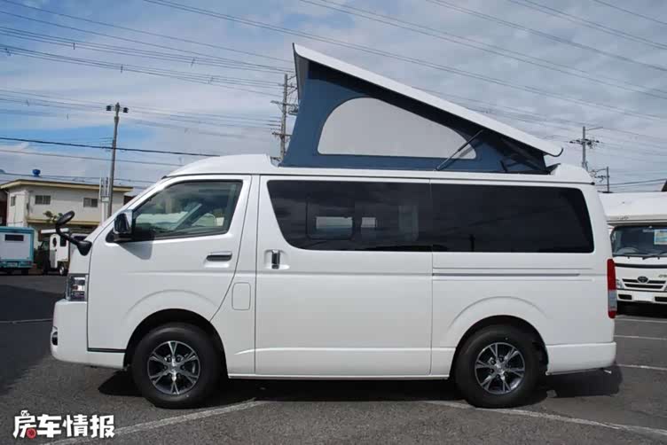 丰田海狮升顶房车,配2.7升动力带四驱,内部如何实现6座6卧?