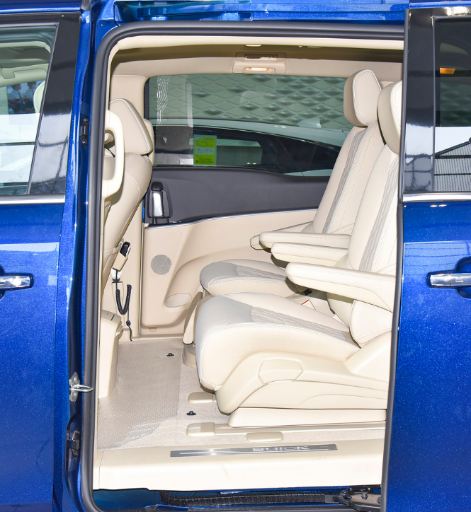 别克gl8又"火了"!72小时大定10017台,满油能跑1370公里!