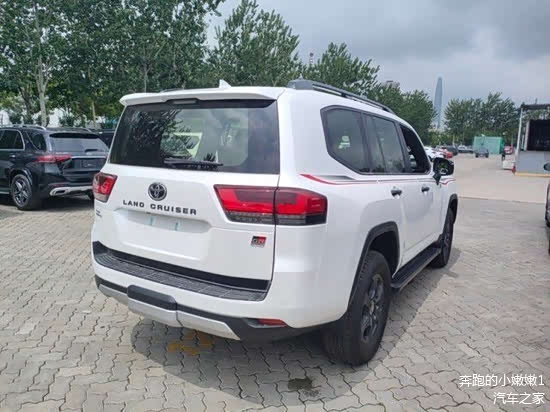 港口淡季降价23款丰田酷路泽3500gr赛道版越野性能解析