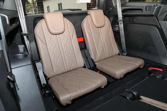 新款标致5008旗舰荣耀版上市取消19英寸轮毂售价2337万元