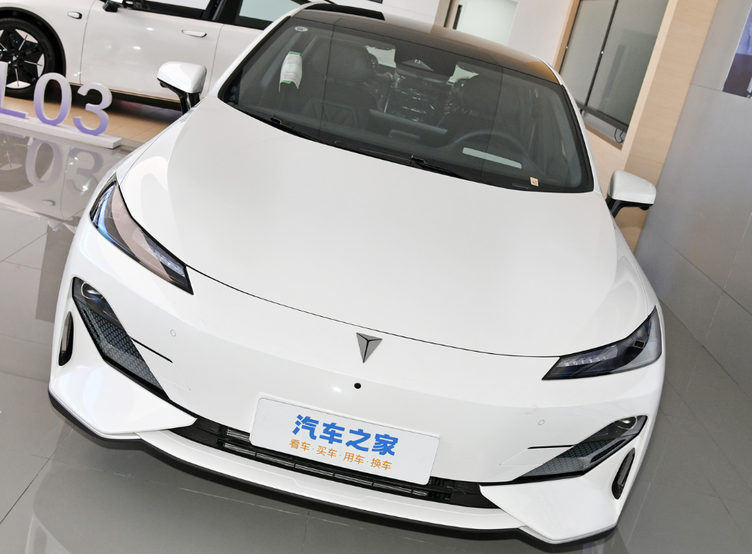 配置差异大性价比逆天1299万起的深蓝sl03荣耀版该怎么选