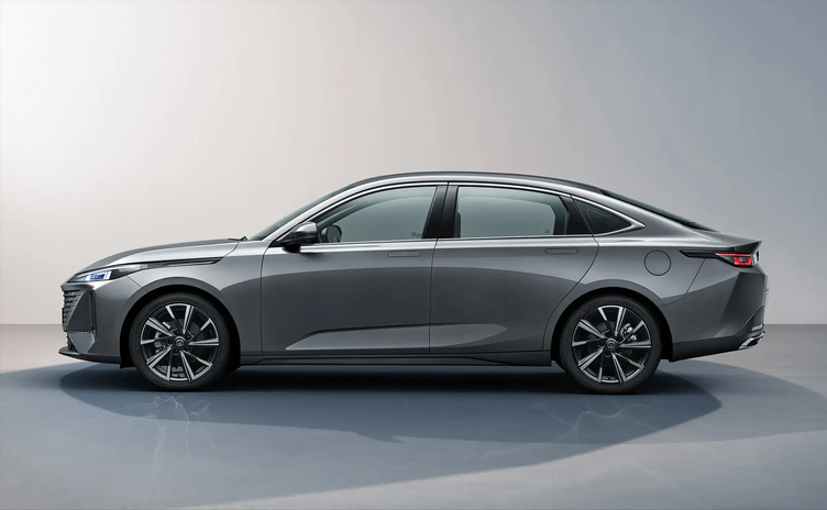 长安汽车发布第三代逸动官图新车上市在即