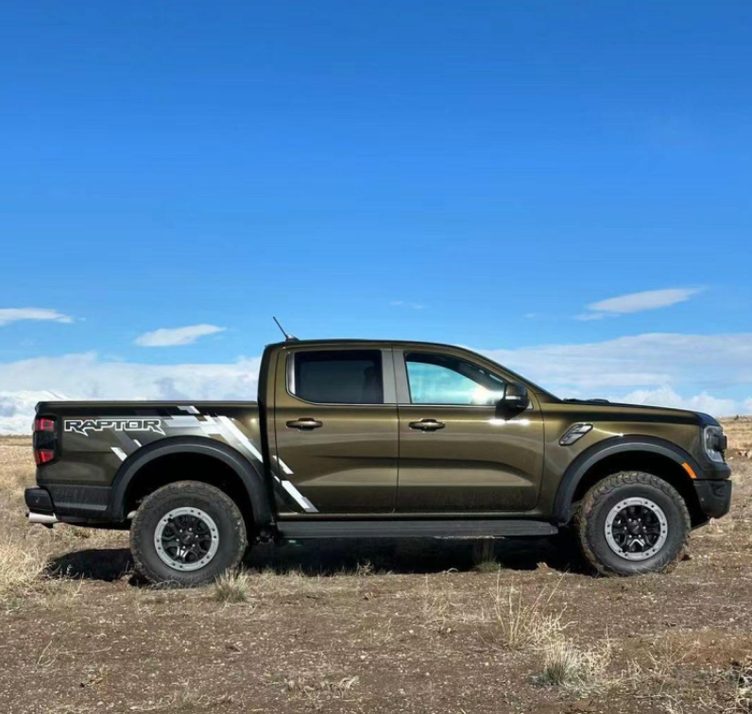 福特rangerraptor猛禽版实车亮相硬核外观搭载强劲v6动力
