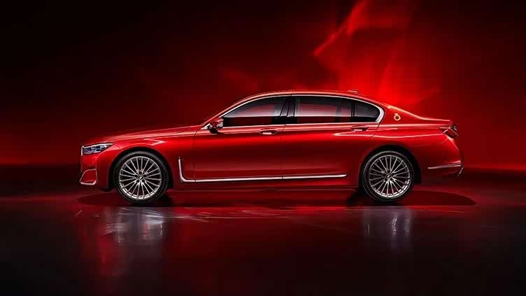 当然是宝马最懂的红色!