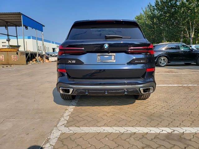 24款加版宝马x5落地价格更超值