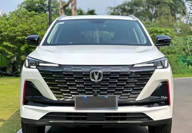 十万级别suv天花板长安cs55plus起售779万元