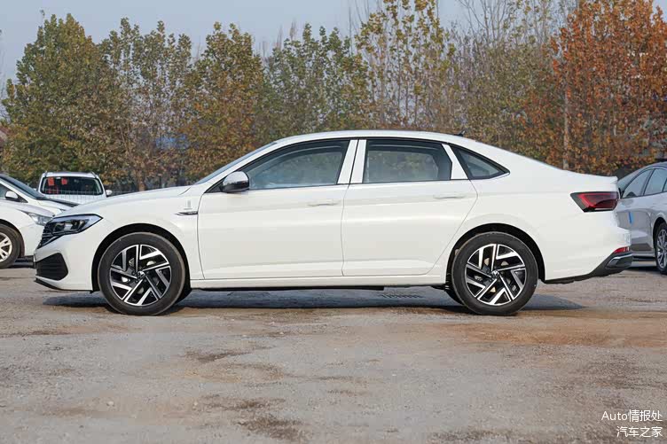 大众速腾15t降至1149万元动力足空间大适合家用