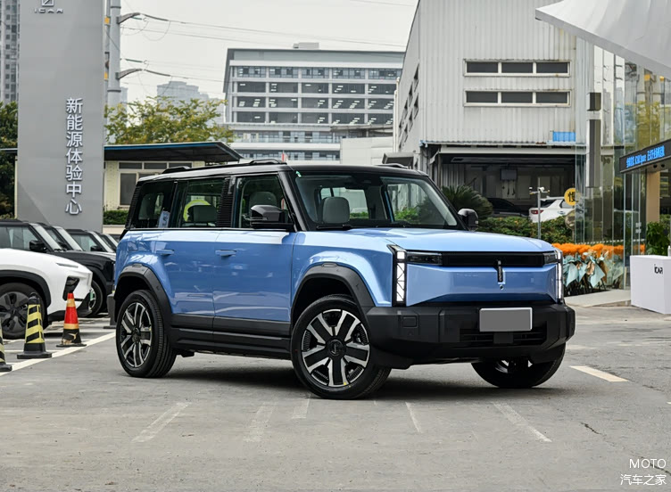 差,就观赏性来看也不如宝骏悦也plus,因为奇瑞icar 03的车身过于方正