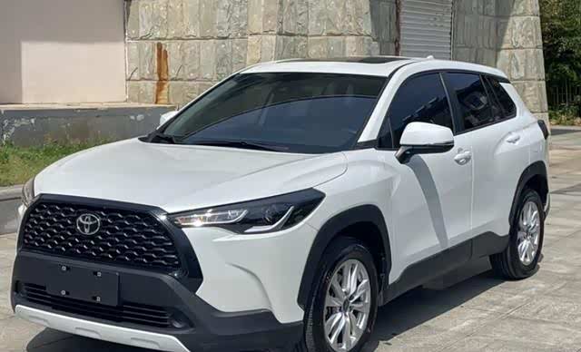 丰田suv"含泪降价",从近13万降至9万多,起步2.0l,销量起飞了