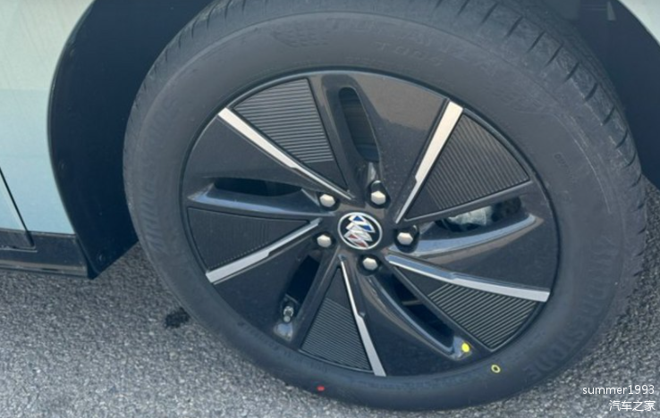 买这车就是为了上下班更方便