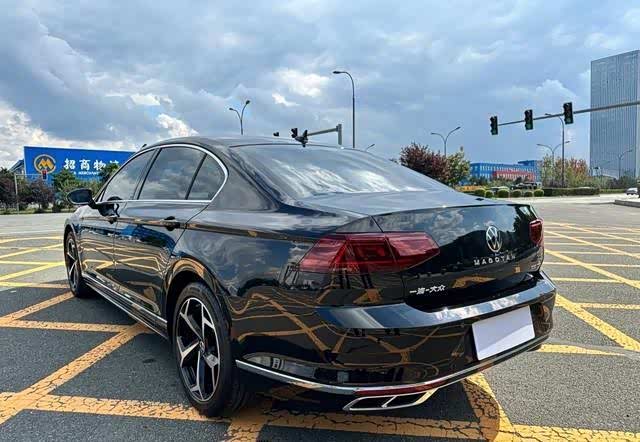 手握20万预算你会选择有大哥气质十足的大众迈腾吗