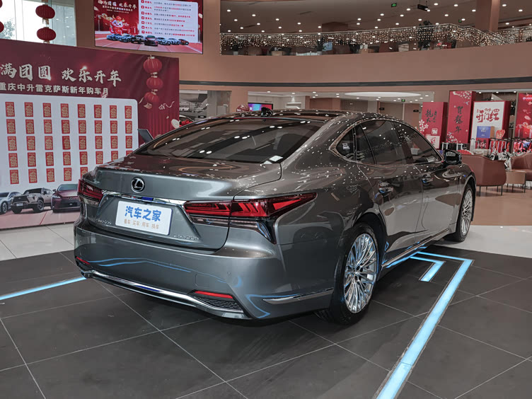 雷克萨斯ls:内饰表现略显普通,动力系统储备过剩.