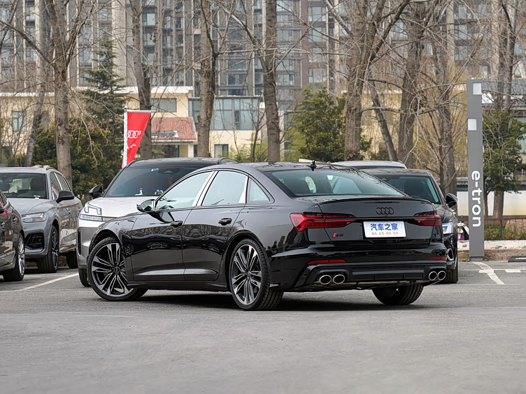 奥迪s6:外观犀利,内饰豪华,动力强劲