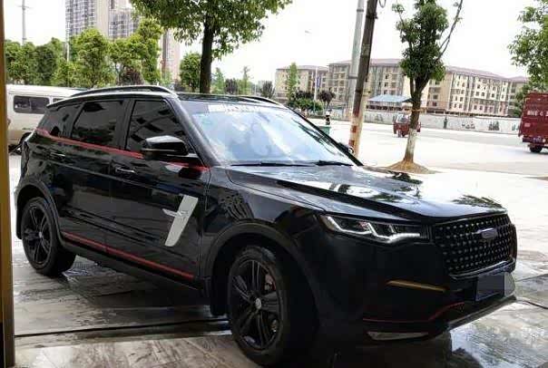 旗下有几款非常出名的车型,比如众泰sr9,众泰t500,众泰大迈x7,以及