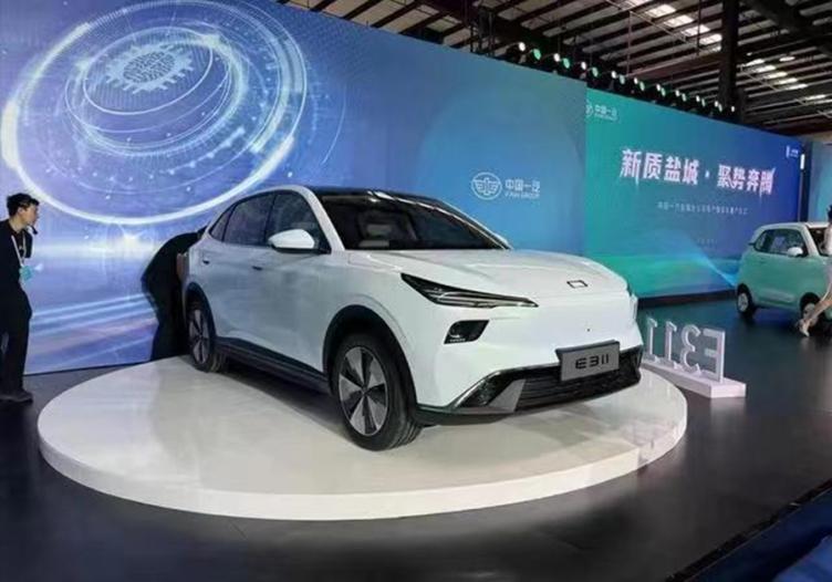 中国一汽盐城分公司投产,首款车型奔腾小马下线,将于5月底上市