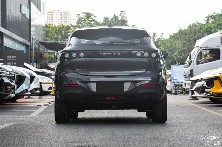 售价998万元起东风风行雷霆新车型上市续航410公里