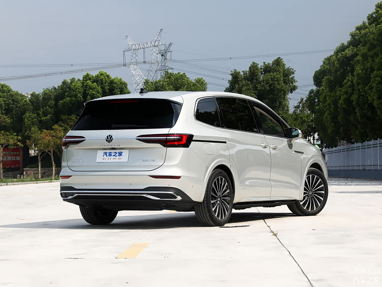电动门 航空座椅,大众威然卖25.48万起,车长5346mm,油耗7.76l