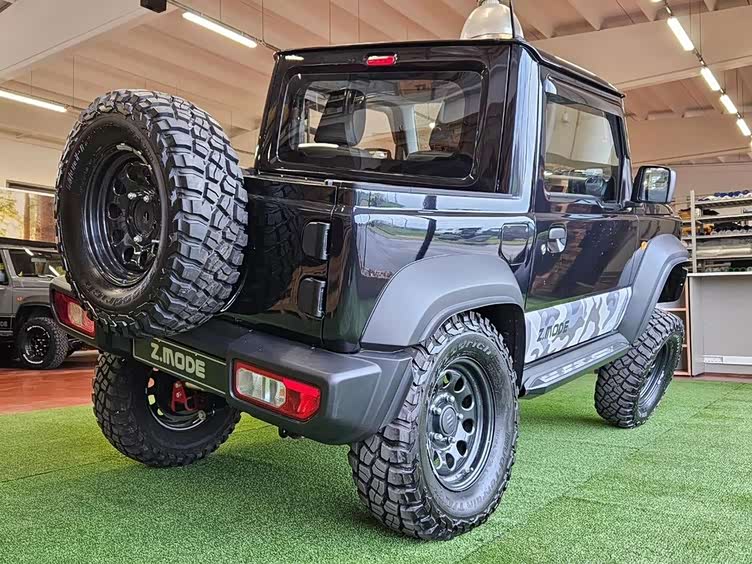 铃木吉姆尼皮卡 越野的造型 颜值较高