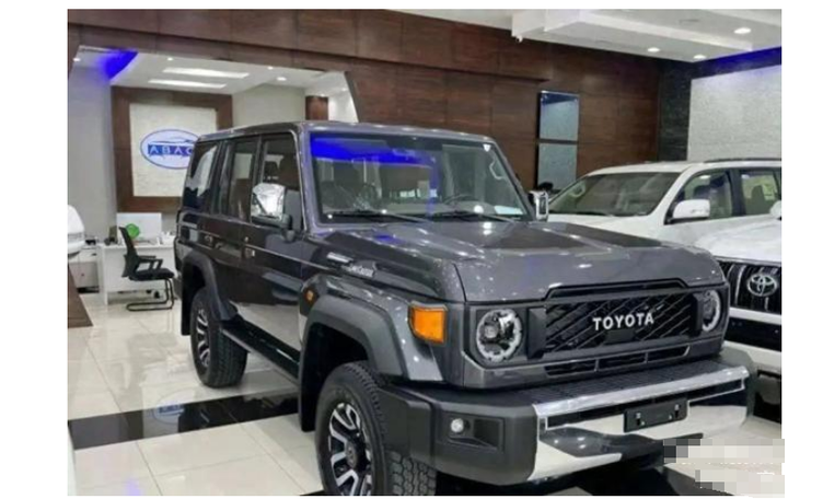 全新丰田陆巡lc76亮相搭载40lv6自吸引擎售价超60万人民币