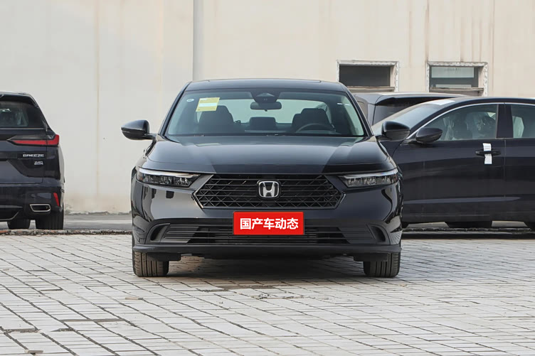 20万级b级车之王本田雅阁还是凯美瑞