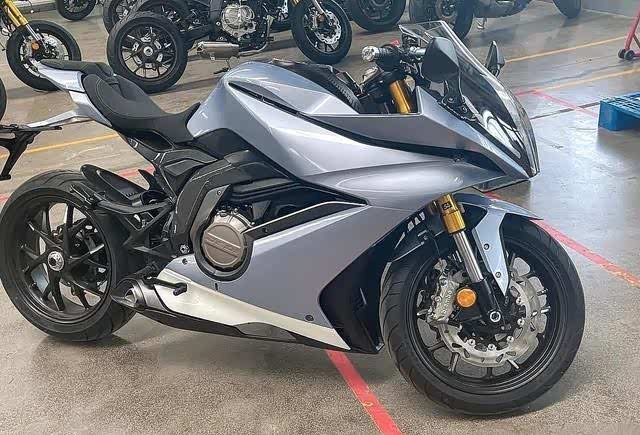 国产高颜值大排量跑车要来了这次是杰迪发力叫板权威