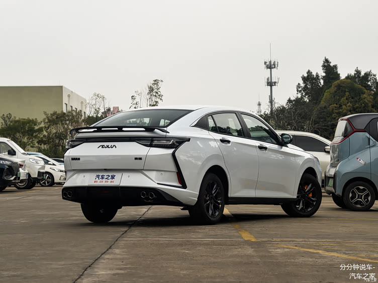 新款售779万起搭15l15t动力造型运动解读东风风神奕炫