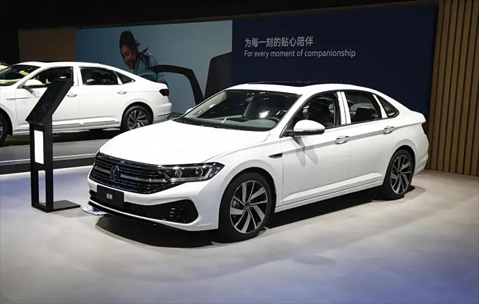 销量确实上升明显新年大众速腾优惠幅度超4万还是值得选择的