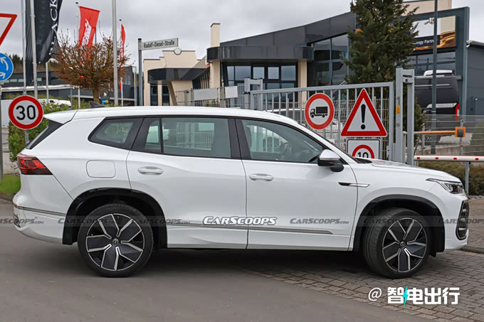 大众新途观运动版曝光北京车展开启预售内饰酷似保时捷