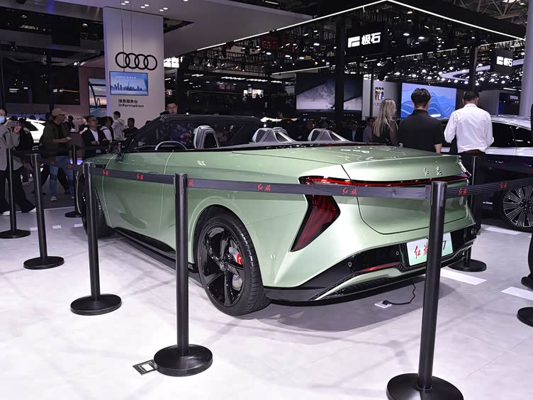 会量产吗?红旗eh7敞篷版亮相北京车展 预计售价超30万