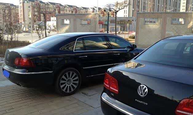 09款v6辉腾遇到11款v8辉腾两人都已年过五旬爱车之心依旧不变