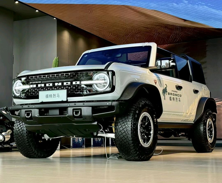国产江铃福特烈马bronco越野车诠释驰骋天地间的自由精神