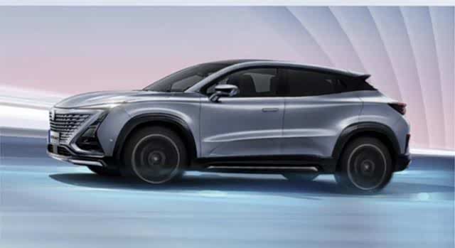 2023款长安unit上市售价1239万百公里油耗645l适合家用