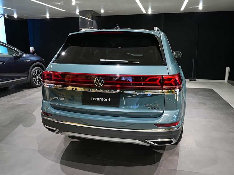 空间巨大配置齐全,上汽大众途昂实车图曝光