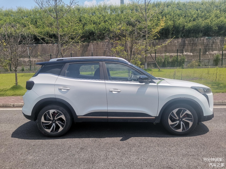 预算8万多买suv凯翼新款炫界pro售839万起搭15t内外升级