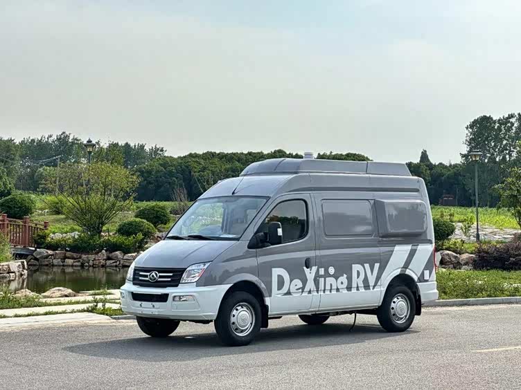 好男人首选房车既可以通勤代步拼事业也可以三口出游顾家庭