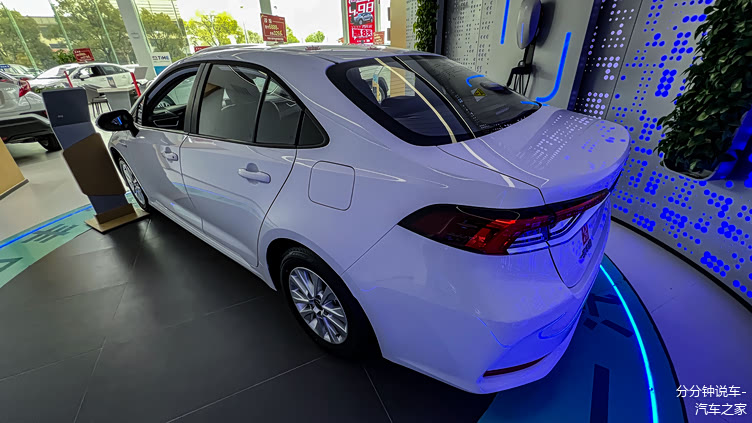 10万级家用稳妥的选择体验丰田卡罗拉双擎