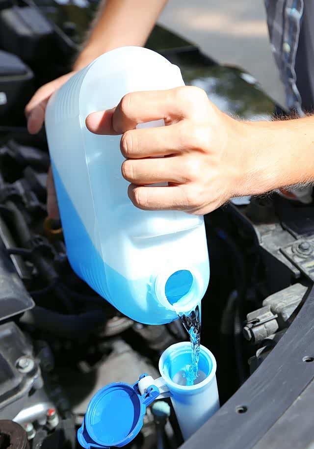 揭秘防冻玻璃水工作原理及选购指南!