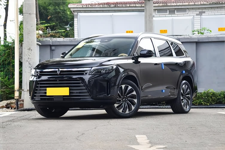 问界m7的热门成就了赛力斯汽车销量的暴涨,今年1-4月赛力斯汽车累计