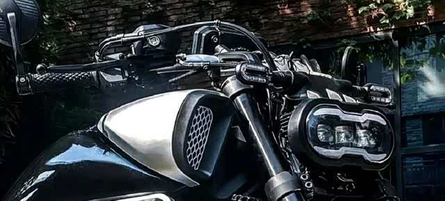 无极cu525实车图爆光造型有点像雅马哈vmax1700大魔鬼