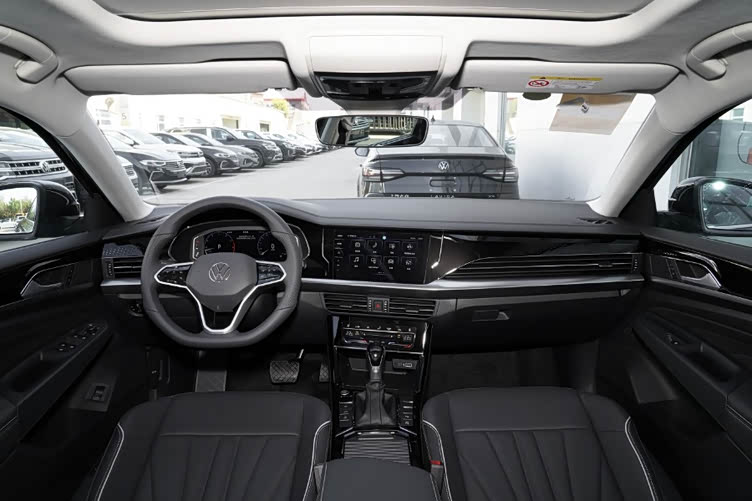 中型家轿谁更强?大众帕萨特,本田雅阁和福特蒙迪欧,怎么选