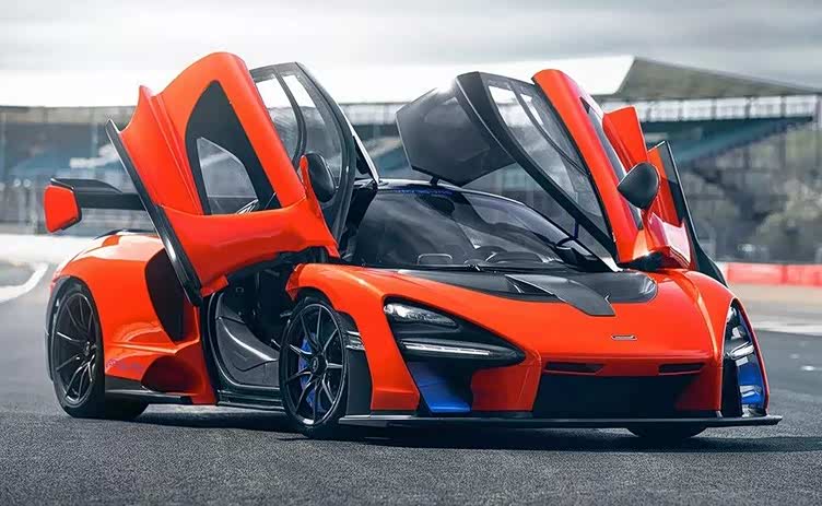 三大神车中,法拉利拉法重1255kg,迈凯伦p1重1490kg,就算是最重的