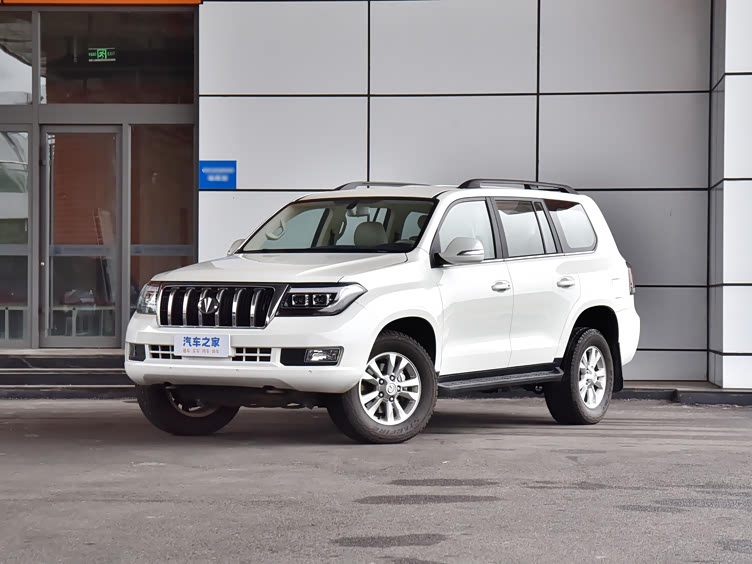 恒天l4600搭载v8动力配非承载式车身分时四驱