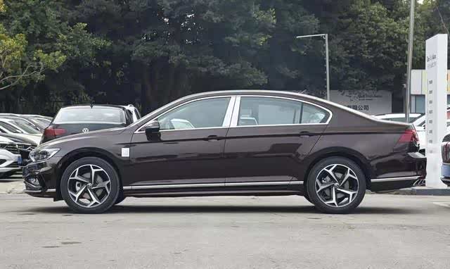 30多岁年纪的男人开啥车合适大众迈腾值得考虑