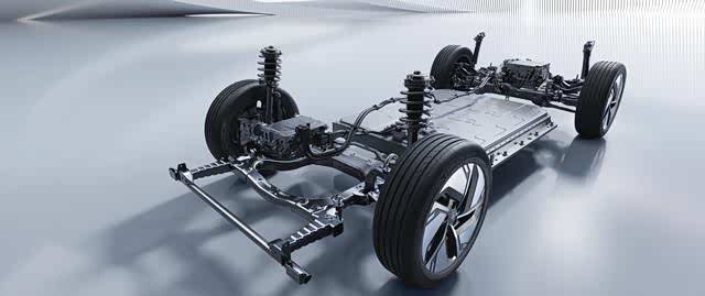 预售价1337万起智能后驱轿跑suv睿蓝7真帅